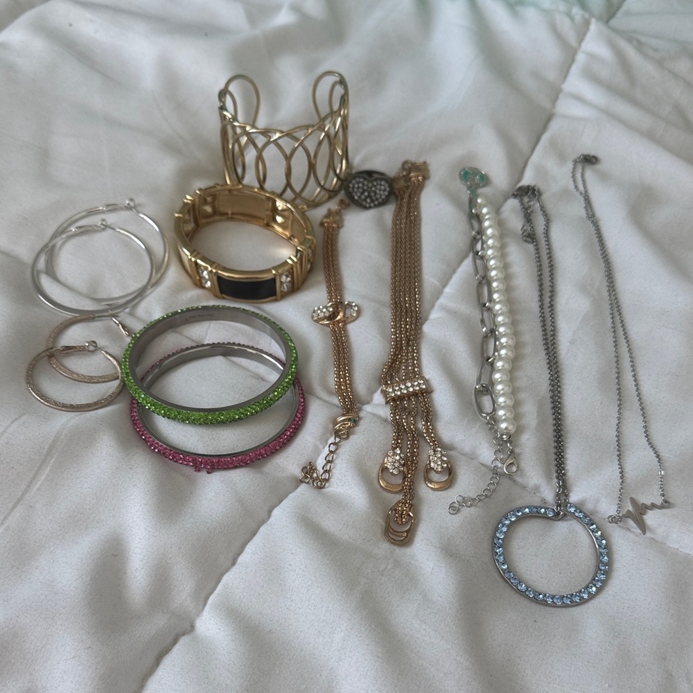Elegant Gold and Silver Jewelry Set